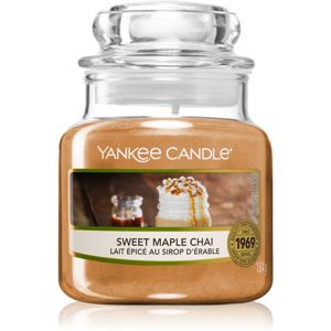 Yankee Candle Sweet Maple Chai illatos gyertya Classic kis méret