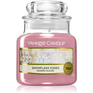 Yankee Candle Snowflake Kisses illatgyertya 104 g