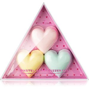 I Heart Revolution Fizzer Kit Pastel Heart szett(fürdőbe) hölgyeknek