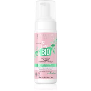 Eveline Cosmetics I'm Bio finoman tisztító hab száraz és érzékeny bőrre 150 ml