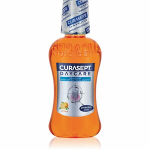 Curasept Daycare Citrus szájvíz a száj teljes védelméért és a friss lehelletért 100 ml