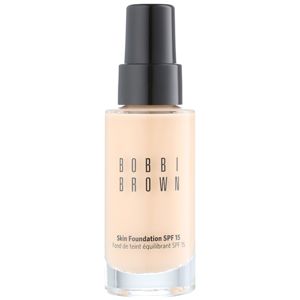 Bobbi Brown Skin Foundation SPF 15 hidratáló alapozó SPF 15 árnyalat 02 Sand 30 ml
