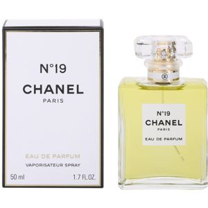 Chanel N°19 Eau de Parfum szórófejjel hölgyeknek 50 ml