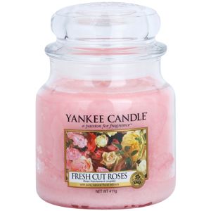 Yankee Candle Fresh Cut Roses illatgyertya Classic kis méret 411 g